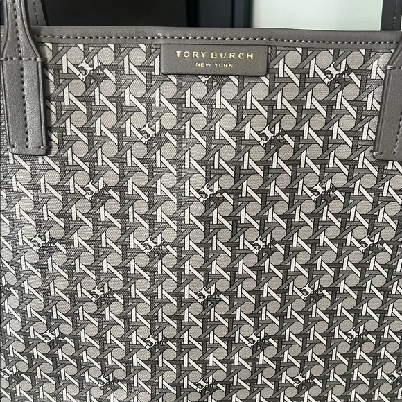 Tory Burch Ever Ready Gray Patterned Tote - Picture 2 of 8